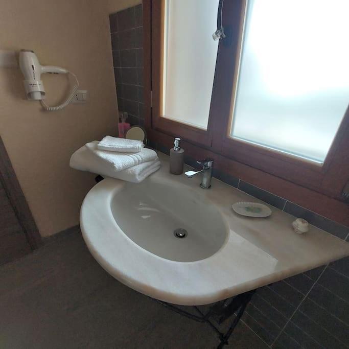 Istanti - Salvia Apartment Costigliole Saluzzo ภายนอก รูปภาพ