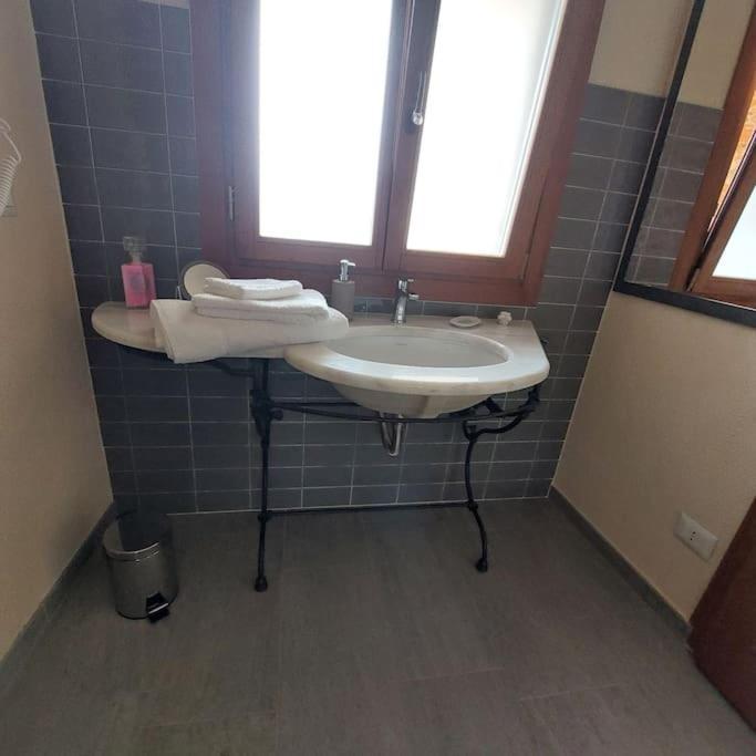 Istanti - Salvia Apartment Costigliole Saluzzo ภายนอก รูปภาพ