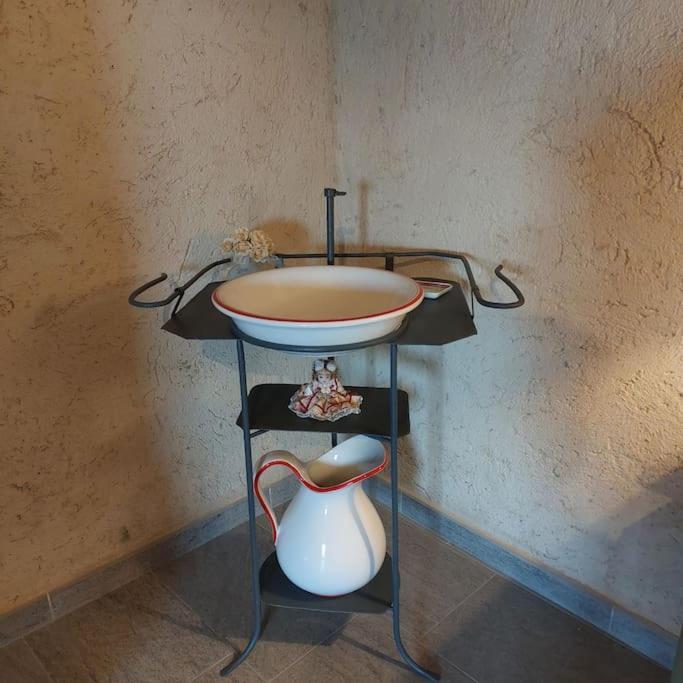 Istanti - Salvia Apartment Costigliole Saluzzo ภายนอก รูปภาพ