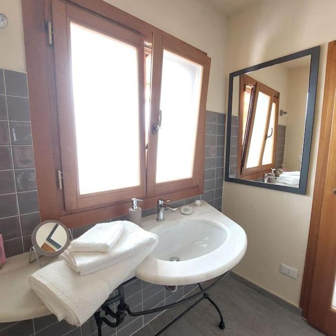 Istanti - Salvia Apartment Costigliole Saluzzo ภายนอก รูปภาพ